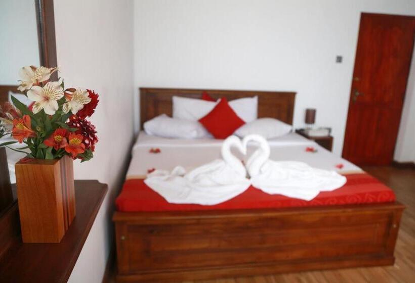 Пансион Gregory Hills