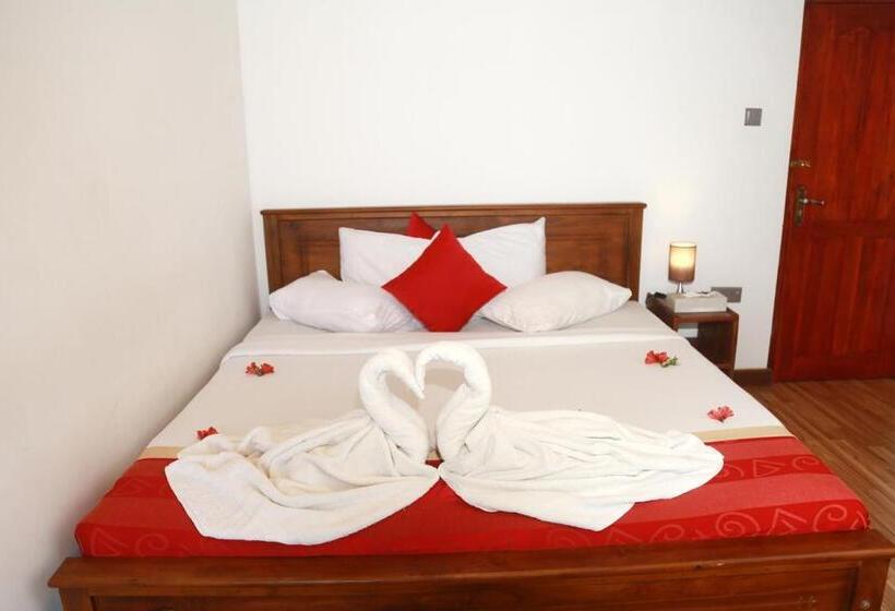 Пансион Gregory Hills