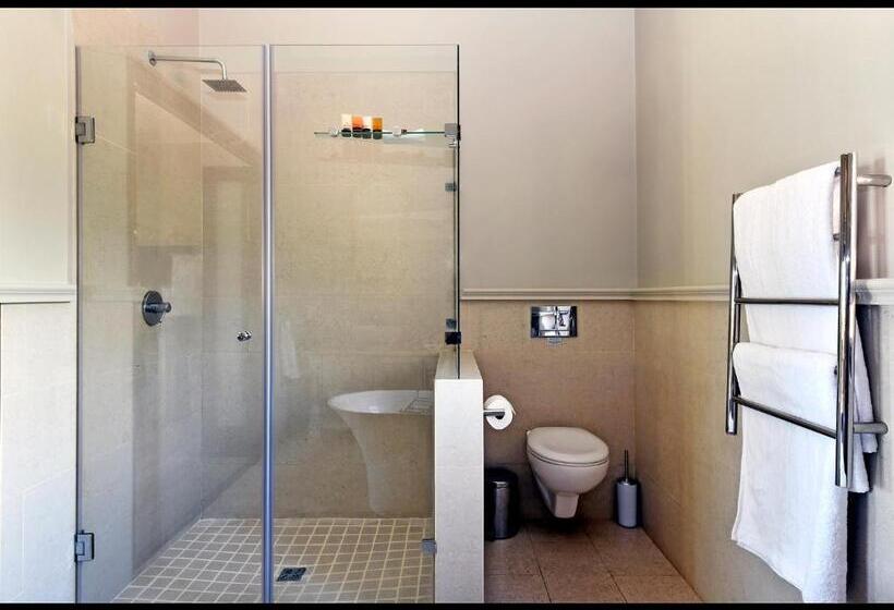 پانسیون Huguenot House