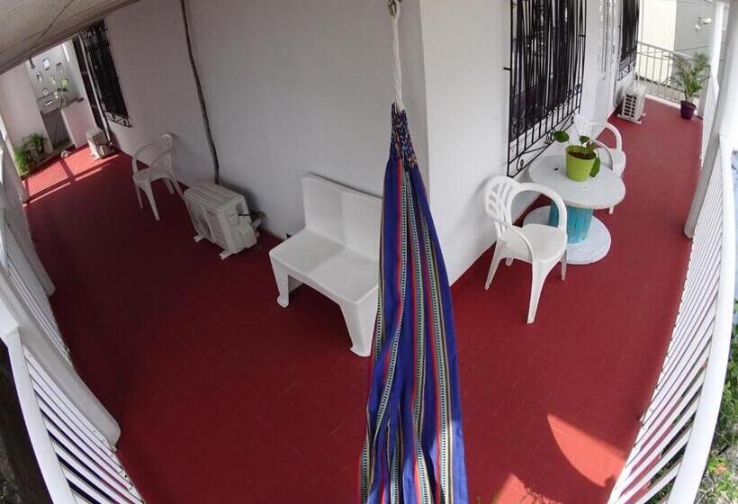 Пансион Marmows Place