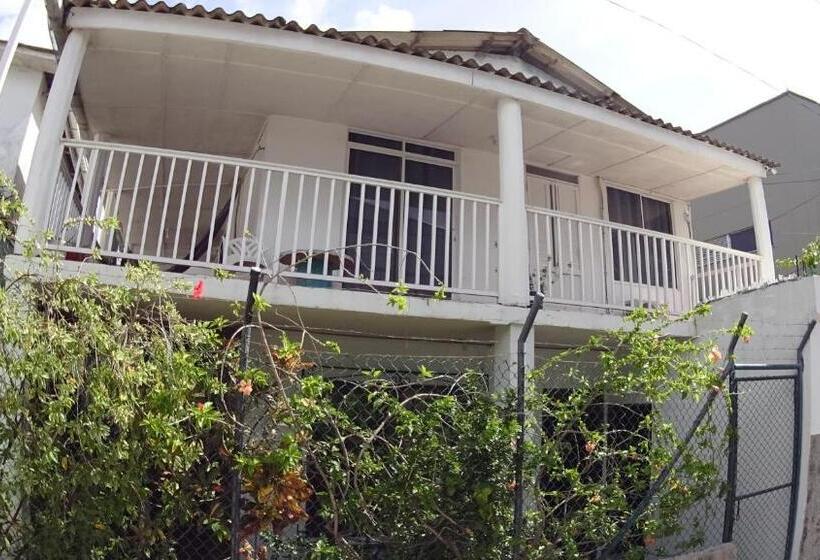 Пансион Marmows Place