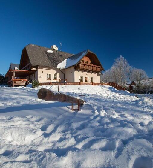 펜션 Penzion Pod šerákem