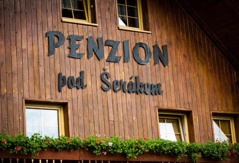 펜션 Penzion Pod šerákem