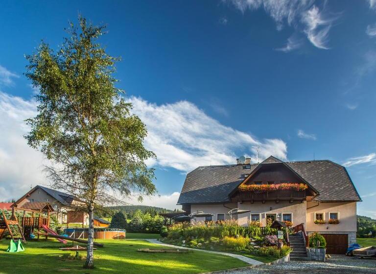 펜션 Penzion Pod šerákem