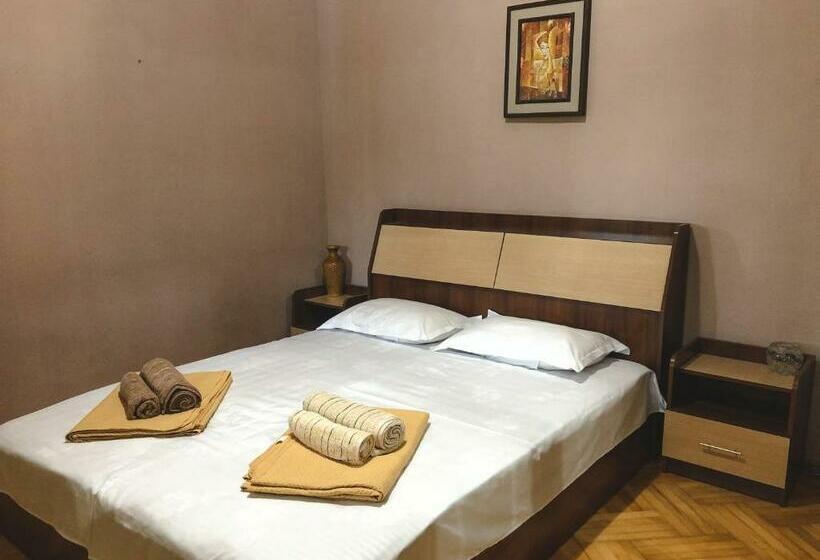 پانسیون Philia's Guest House