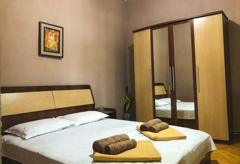 پانسیون Philia's Guest House