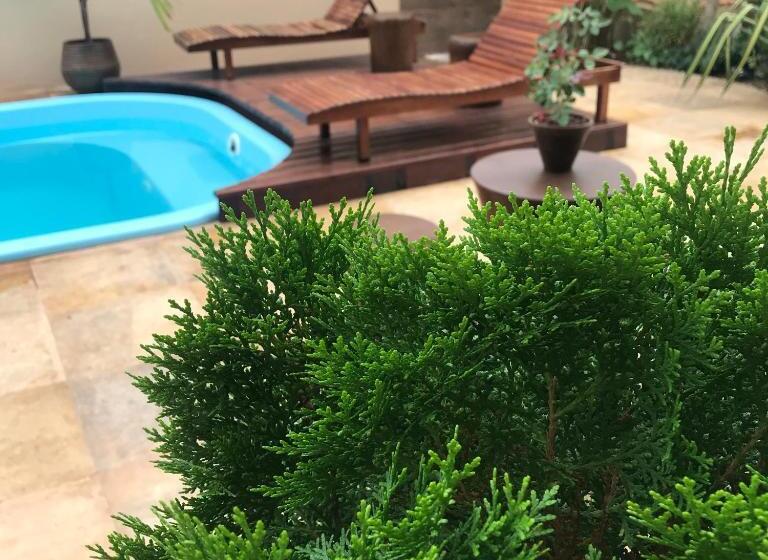 Пансион Recanto Maria Flor