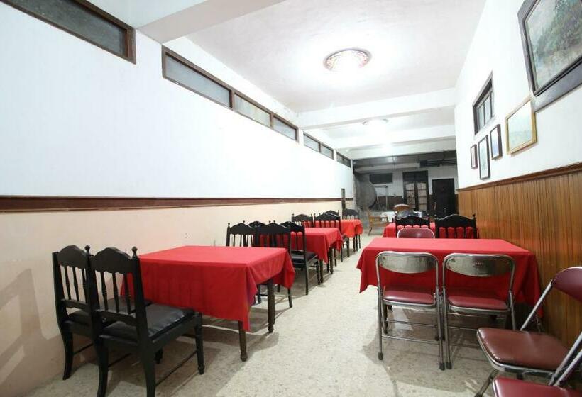 膳宿费 Reddoorz @ Mantrijeron 2