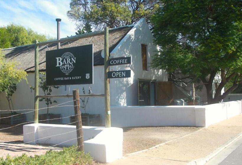 بنسيون The Barn On 62   Cottages