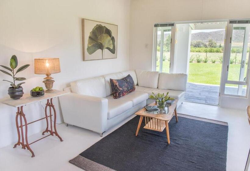 بنسيون The Barn On 62   Cottages