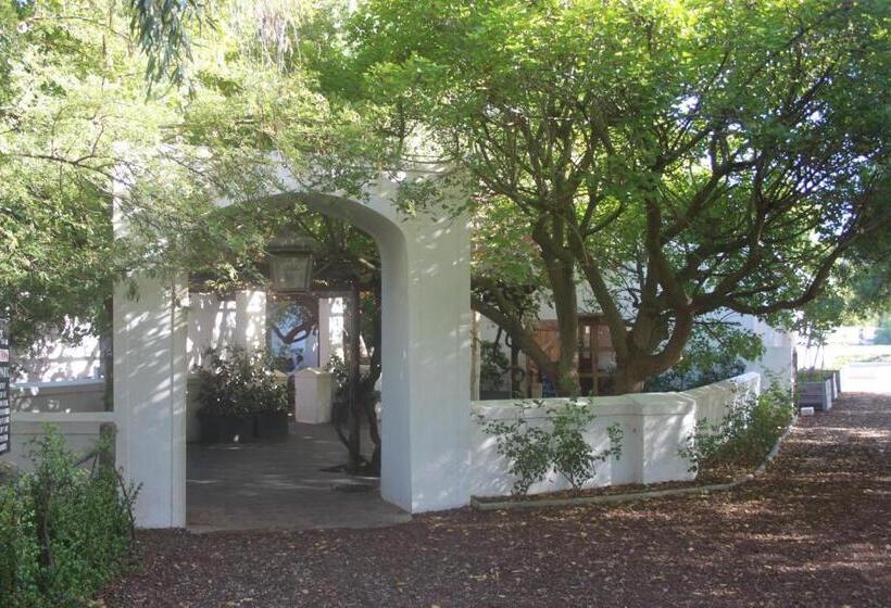 بنسيون The Barn On 62   Cottages