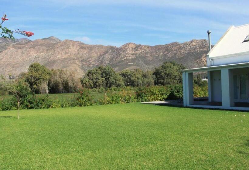 بنسيون The Barn On 62   Cottages