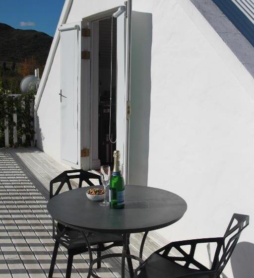 بنسيون The Barn On 62   Cottages