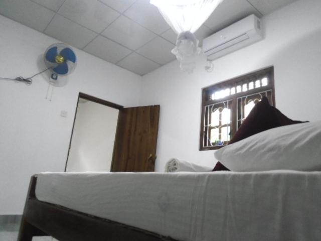 Пансион Tourist Holiday Inn