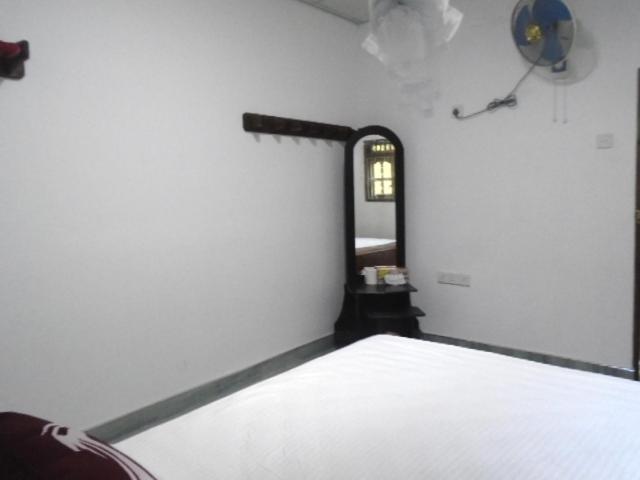 Пансион Tourist Holiday Inn