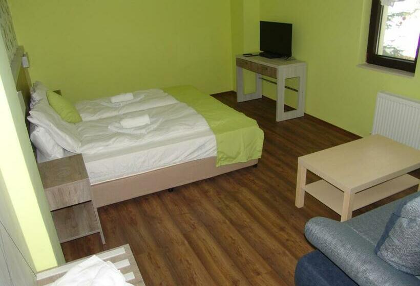 پانسیون Villa Eva