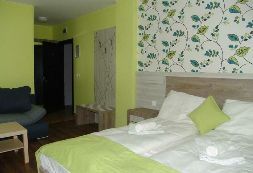 بنسيون Villa Eva