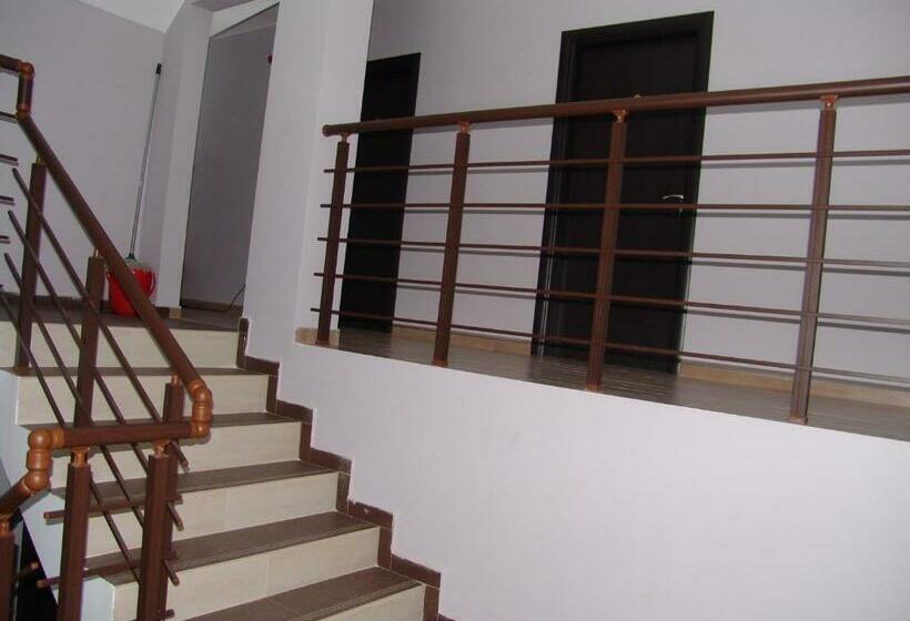 پانسیون Villa Eva