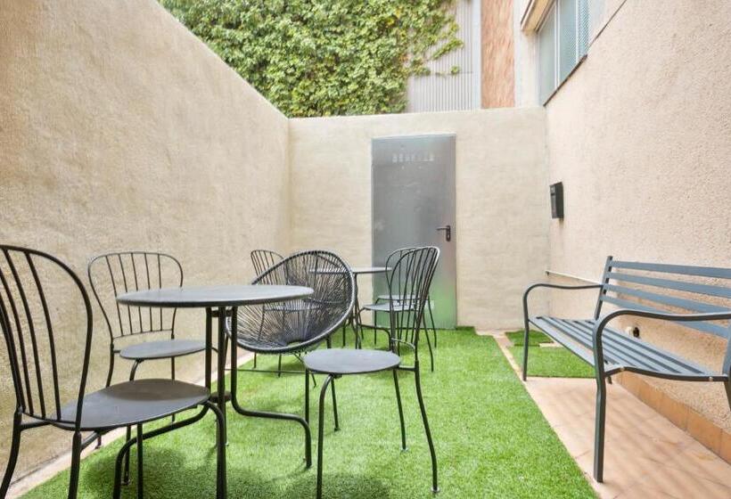 Общежитие Casa Barcelo Camp Nou Barcelona