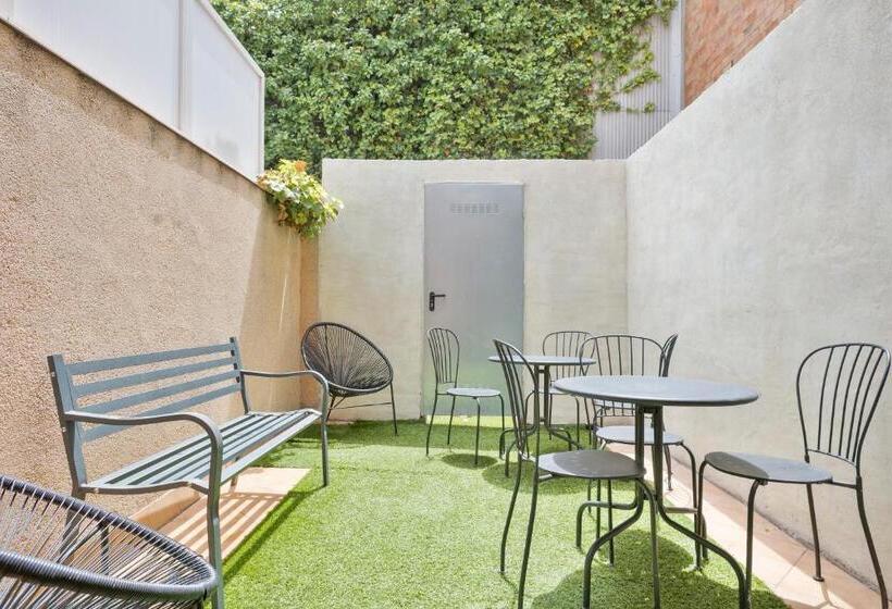 Общежитие Casa Barcelo Camp Nou Barcelona