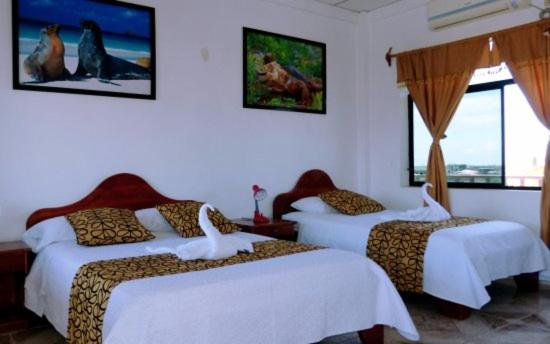 Общежитие Hostal Sandrita