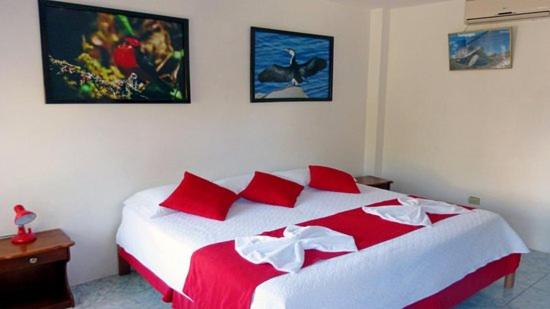 Общежитие Hostal Sandrita