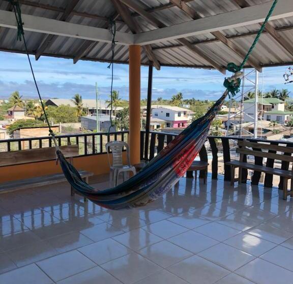 Общежитие Hostal Sandrita