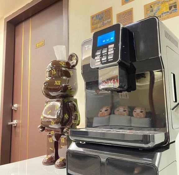 هاستل Jung Shin