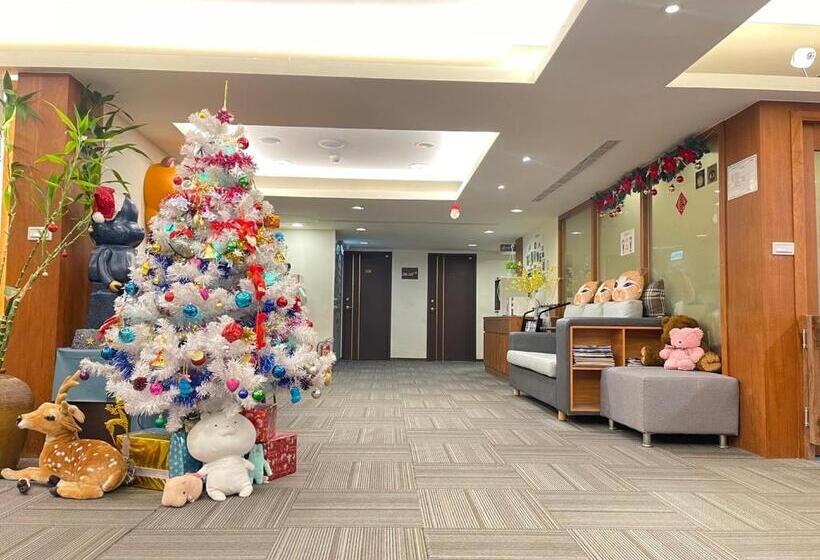 هاستل Jung Shin