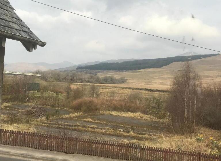 مبيت وإفطار Glenardran House