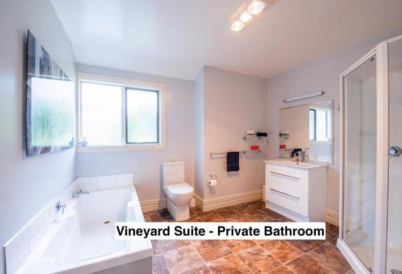 تختخواب و صبحانه Grey Ridge Vineyard Experience