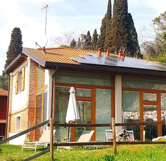 فندق Agriturismo Podere Nigriano