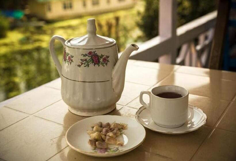 호텔 Chachoo Palace