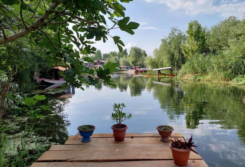 호텔 Chachoo Palace