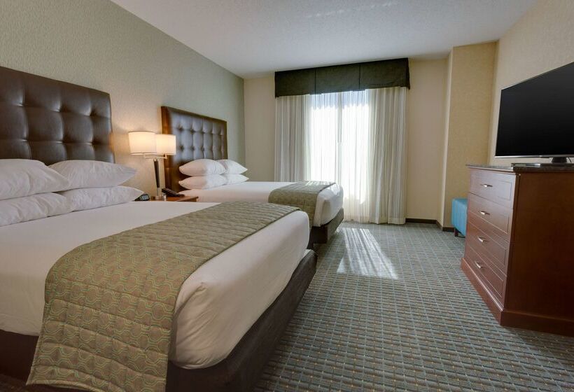 בית מלון כפרי Drury Inn & Suites Gainesville