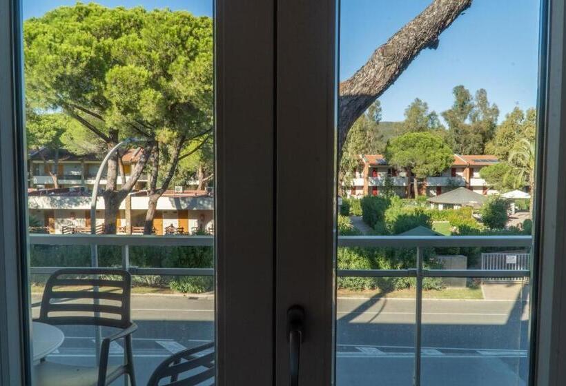 호텔 Golfo Del Sole