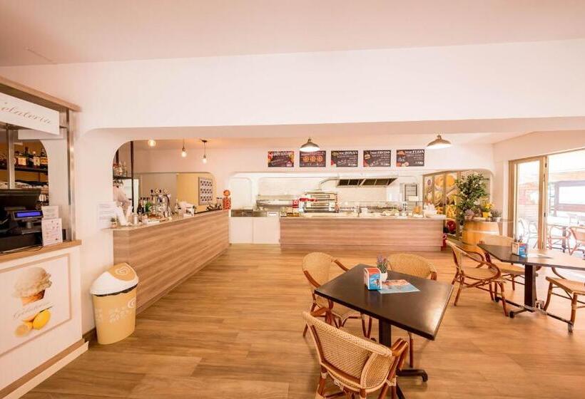 호텔 Golfo Del Sole