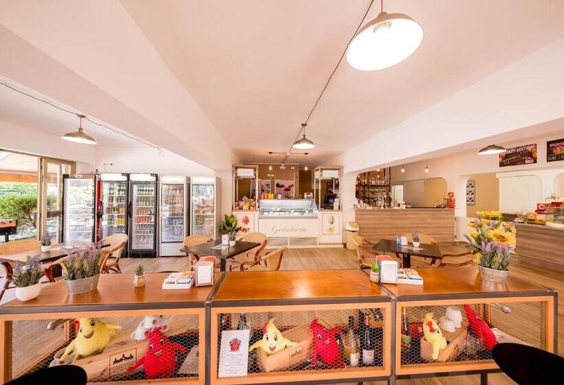 호텔 Golfo Del Sole