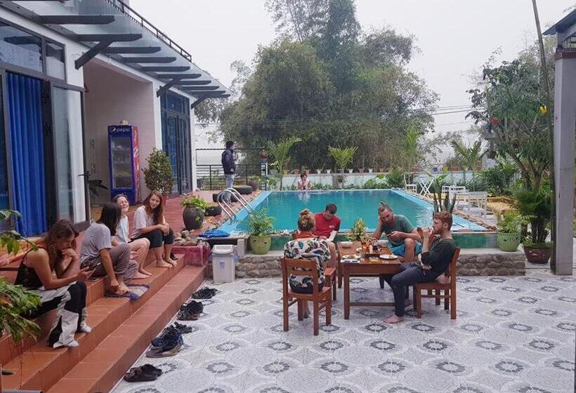 هتل Hugo Homestay