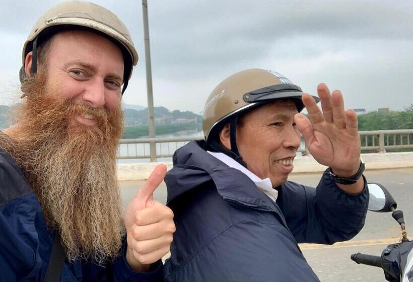 هتل Hugo Homestay