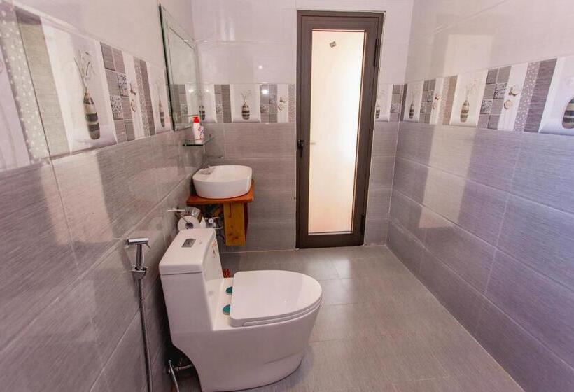 هتل Hugo Homestay