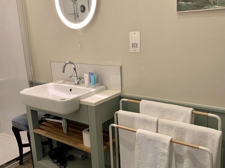 فندق Locanda On The Weir