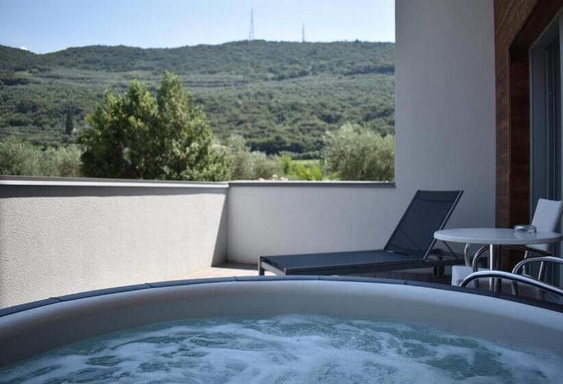 هتل Primavera Apartmentsuites