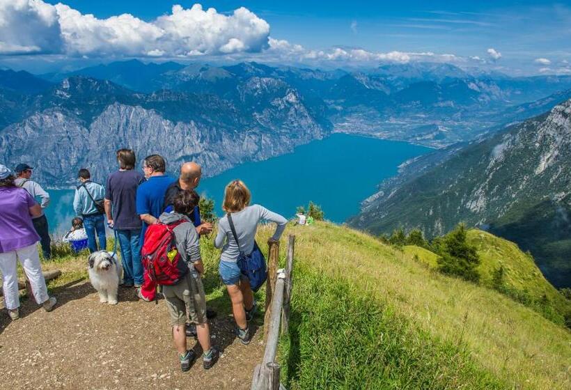 هتل Primavera Apartmentsuites