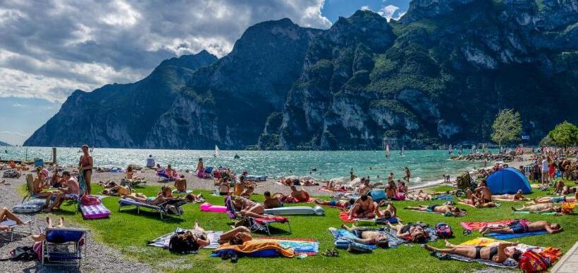 هتل Primavera Apartmentsuites