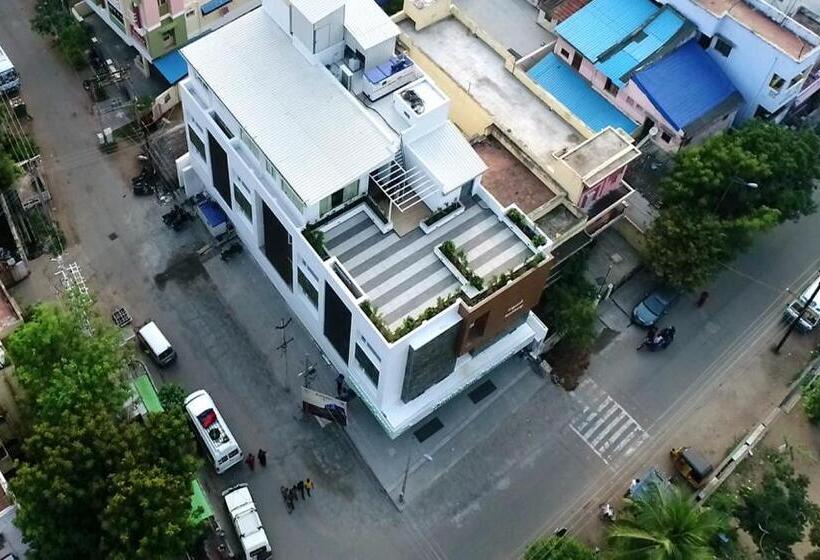 Hotel Vignesh Residency