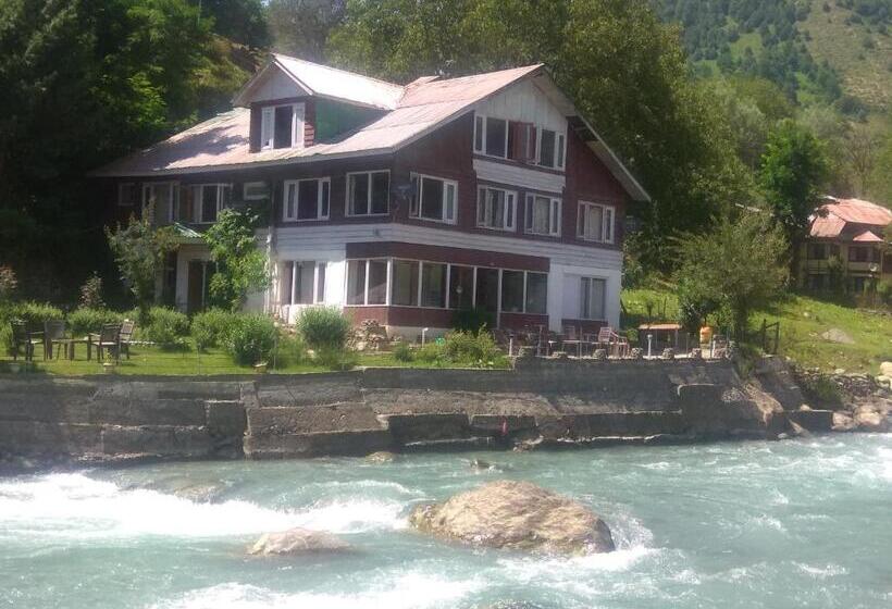 فندق White House