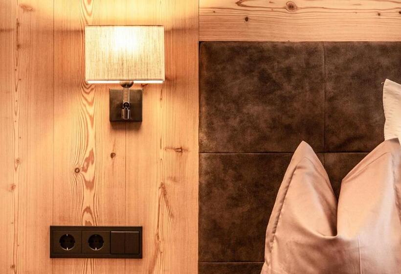 Luxury Chalet Plazola