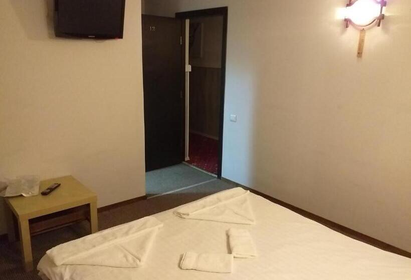 ペンション Casa Anemyra