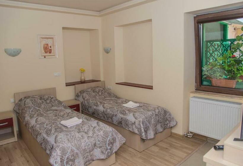 Пансион Casa Mots